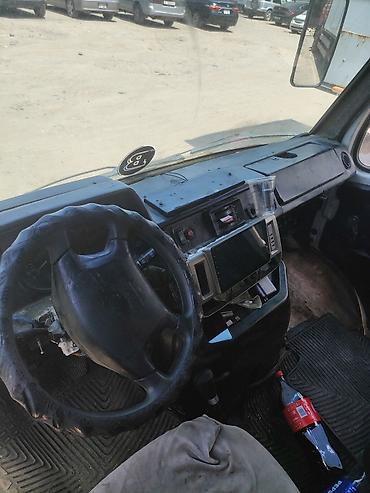 света диоты: Mercedes-Benz T1: 1991 г., 2.9 л, Фургон — 7