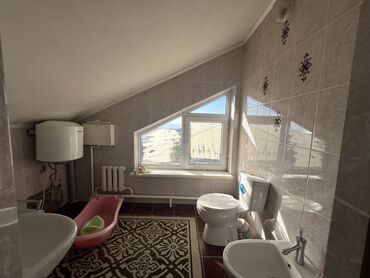 Продажа домов: Дом, 297 м², 6 комнат, Риэлтор, Евроремонт at lalafo.kg — 18 Продажа домов: Дом, 297 м², 6 комнат, Риэлтор, Евроремонт — 18