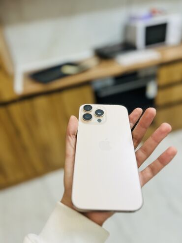 Apple iPhone: IPhone 16 Pro Max, Золотой, Зарядное устройство, Защитное стекло, Чехол, 94 % — 10