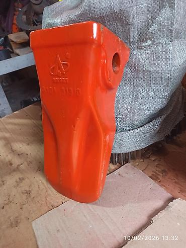 ekskavatör: Ekskavator üçün qaşıq dişi (bucket tooth) – portuqal narıncı rəngli — 3