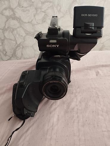 Видеокамеры: Видеокамера Sony DCR-SD1000 - Плечевая видеокамера с матрицей Exmor R — 5