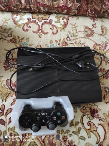 PS3 (Sony PlayStation 3): Продаю б/у PlayStation super slim 3 с геймпадом и шнуром для зарядки