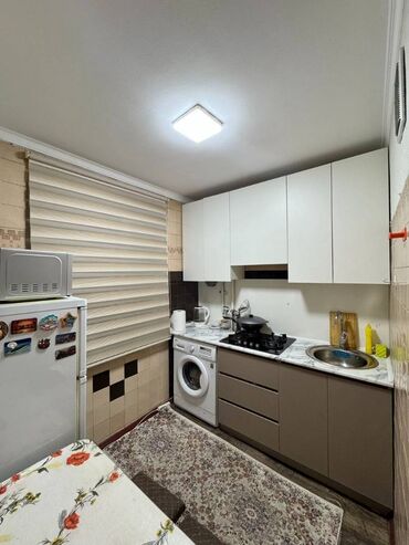 продаю квартиру район 9микрарайон: 2 комнаты, 44 м², 105 серия, 2 этаж, Евроремонт
