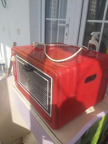 pec satilir: EVSAN elektrik mini soba - Rəng: qırmızı, retro dizaynlı korpus - Ön — 2
