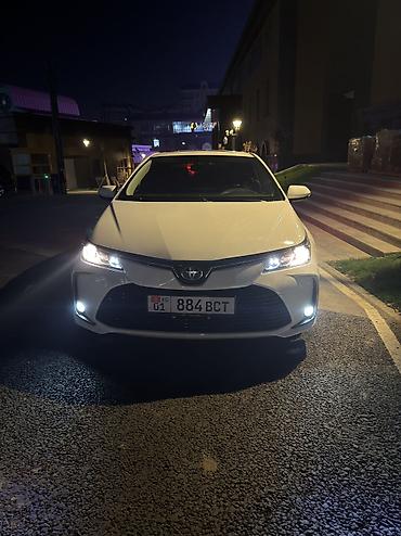 toyota hybrid: Toyota Corolla: 2021 г., 1.8 л, Автомат, Гибрид — 2