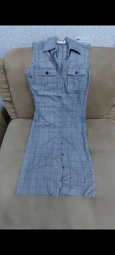 Dəstlər, kostyumlar: Qadın geyimleri 9 aznden baslayir. bir nece geyim alana endirim ve — 4