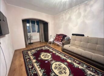 дешевые квартиры в бишкеке на длительный срок: 1 бөлмө, Риелтор, Чогуу жашоосу жок, Толугу менен эмереги бар