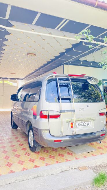 Hyundai Starex: 2000 г., 2.5 л, Механика, Дизель, Вэн/Минивэн