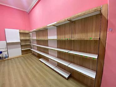 Rəf vitrinləri: Mağaza vitrini satılır Hündürlüyü 2.50sm 1əd eni 80sm Qiyməti 700azn — 2