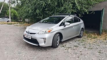 ключ на приус: Toyota Prius: 2015 г., Автомат, Гибрид, Хэтчбэк — 1