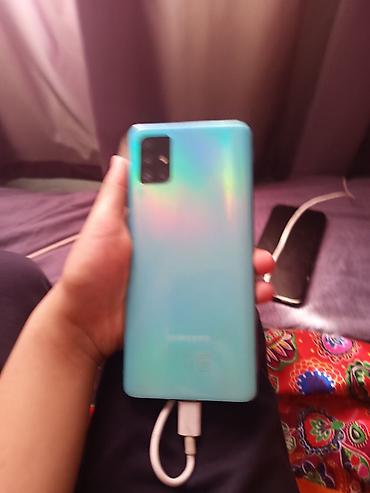 google nest: Samsung Galaxy A51, голубой Характеристики и особенности: - Экран — 3