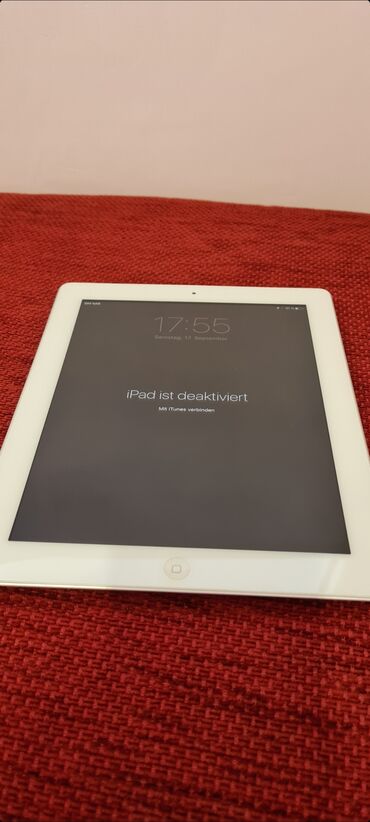 Tableti: ★ Na prodaju sivo beli Apple iPad 2 Model : A1396 Memorija: 32GB — 6