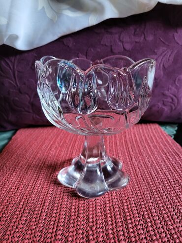 Ostalo posuđe: Bombonijera nova tkz tulipan Walther,Nemacka iz 70ih. Bombonijera na lalafo.rs — 9 Ostalo posuđe: Bombonijera nova tkz tulipan Walther,Nemacka iz 70ih. Bombonijera — 9