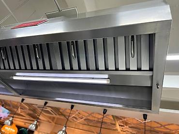 Другое оборудование для кафе, ресторанов: Вытяжка промышленная, стол из нержавейки, мойка, котломойка, стеллаж — 4