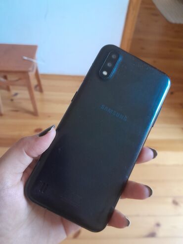 samsunq 3: Samsung A10e, 16 GB, rəng - Qara, Barmaq izi, İki sim kartlı