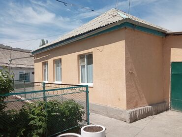 продаю дом ак ордо 1: Үй, 10 кв. м, 4 бөлмө, Менчик ээси