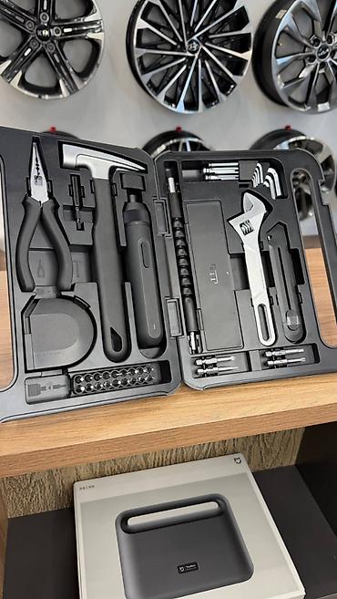 Мультитулдар: Набор инструментов Mijia (Xiaomi) в компактном чемодане-органайзере — 2