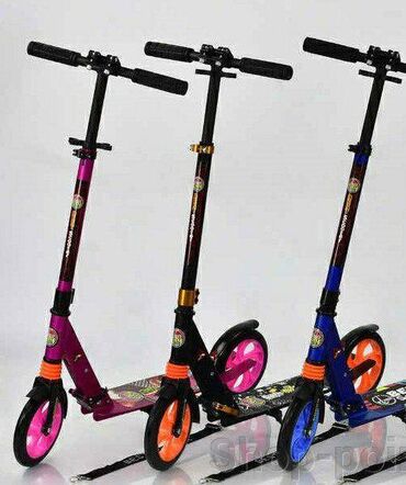 Продаю 2 самоката в отличном состоянии.Цена за 1 штBest Scooter 692 –