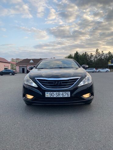 Hyundai: Hyundai Sonata: 2 l | 2010 il Sedan — 1