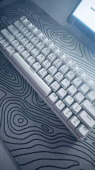 ipad min 5: RGB işıqlanmaya malik 60% mexaniki klaviatura - 63 düyməli kompakt — 7