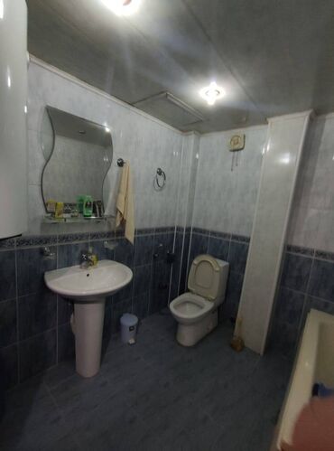 Uzunmüddətli kirayə mənzillər: Mənzil kirayə verilir. 9.7 mərtəbə, 2 otaq, 76 kv, Memar Əcəmi, tam — 7