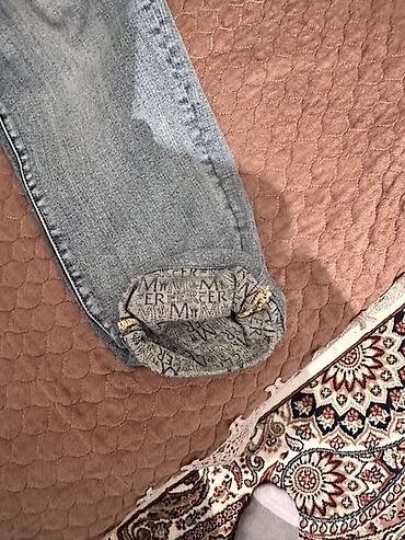 Cinslər: Moncler denim cins şalvar - Rəng: açıq mavi, yuyulma effekti və — 2