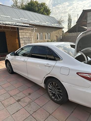 камбой: Toyota Camry: 2017 г., 2.5 л, Автомат, Гибрид, Седан — 3