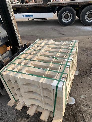 Фасадные гранитные плитки: Гранит- сары таш -балясины стартовый тумбы-итд примой из завода — 21