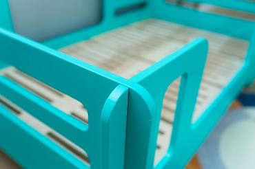 Детские односпальные кровати: Кровать детская до 8 лет размер 1400:800 качество отличное. цена — 2