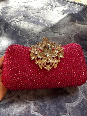 где купить обручальные кольца недорого: Классическая сумка, Женские, Новый