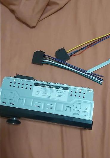 Maqnitofonlar: Maqnitol, AUX — 3