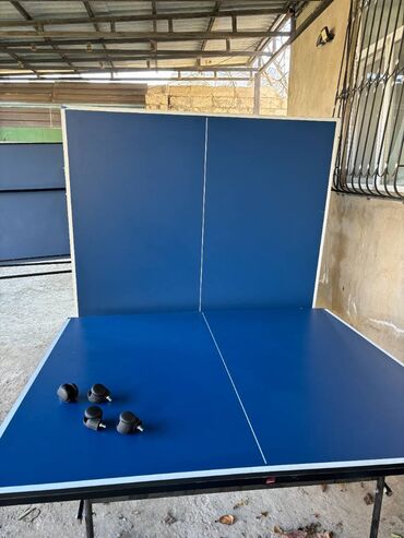 islenmis sintezatorlar: Salam, 4 ədəd tennis stoludur. 1 ünvandadır. Tennis zalı üçün