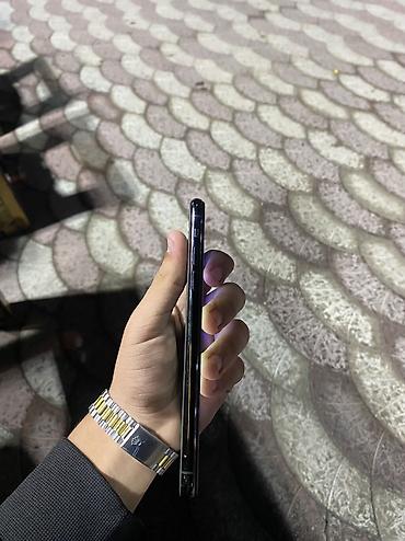 iphone 15 sade: IPhone 11 Pro Max, 256 GB, Matte Midnight Green, Simsiz şarj, Face ID — 5