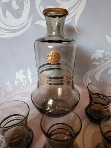 Čaše: Servis nov za zestoko pice Paracinsko staklo. Servis je — 7