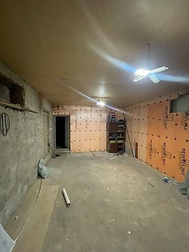 Аренда коммерческой недвижимости: Сдаю в аренду помещение(гараж) 20 кв м 
Район Пишпек вдоль трассы — 5