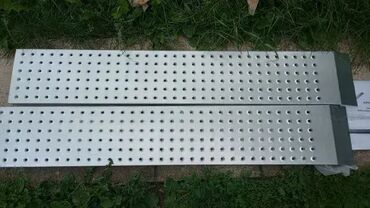 Prikolice: Navozna rampa 2 komada 1360 x 250 x 65 mm — 2