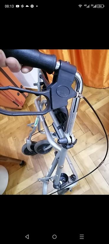 Hodalice, štake, štapovi za hodanje, kolica za hodanje: Stolica pokretna odlična

Mirjevo — 12