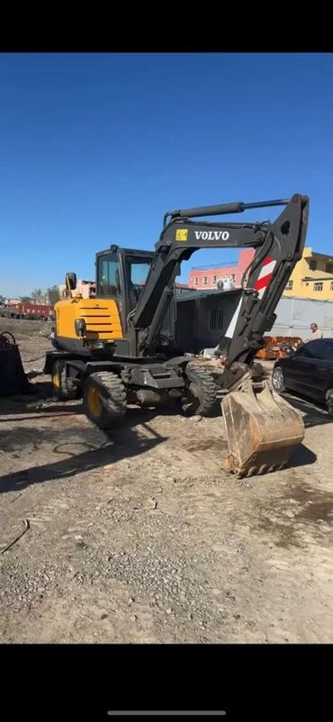 трактор 80х: Экскаватор, Volvo, 2017 г., Дөңгөлөктүү