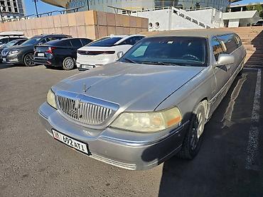 rolls royce phantom: Lincoln Town Car: 2006 г., 4.6 л, Автомат, Бензин, Лимузин — 3