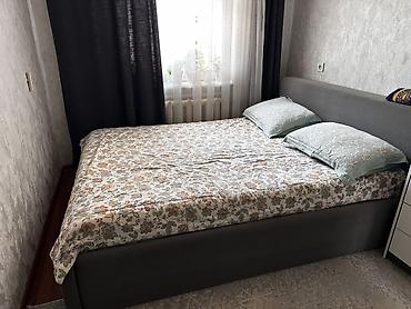 кровать двух: Цена договорная!!! Двуспальная кровать с мягким высоким изголовьем - — 3