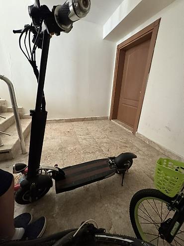 İşlənmiş Elektrik samokat 11", > 1000 Vt, 36 - 45 km/s, Pulsuz çatdırılma