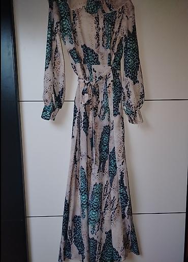 kolorit: Duga haljina na preklop sa kaišem, print zmijske kože u zeleno-crnim — 6