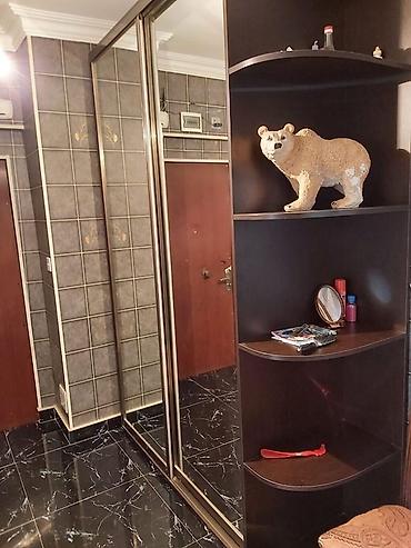 Köhnə tikili: Mənzilin təsviri Mənzil satılır Yeni günəşlidə D massivində yerləsən — 10