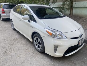 тайота купе: Toyota Prius: 2014 г., 1.8 л, Вариатор, Гибрид, Хэтчбэк