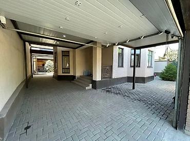 Долгосрочная аренда домов: 300 м², 6 комнат, Кондиционер — 3