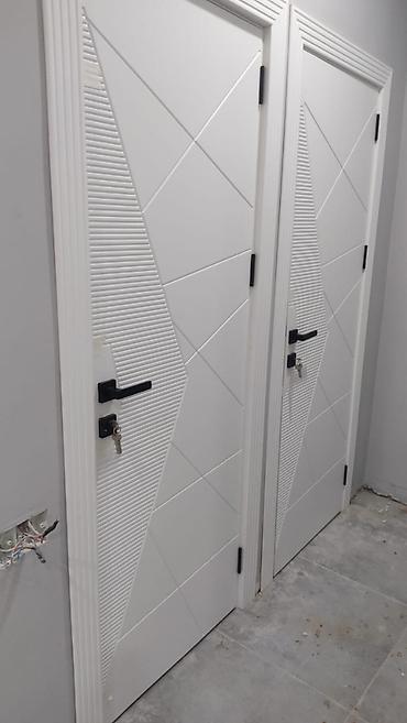 Müasir dizaynlı ağ otaq qapıları - Material: MDF əsaslı, hamar boyalı