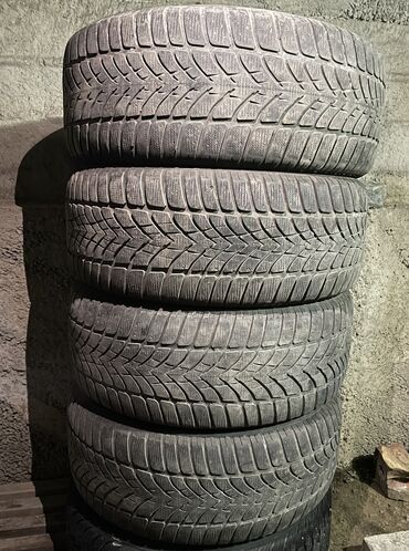 Шины: Шины 225 / 50 / R 17, Зима, Б/у, Комплект, Dunlop