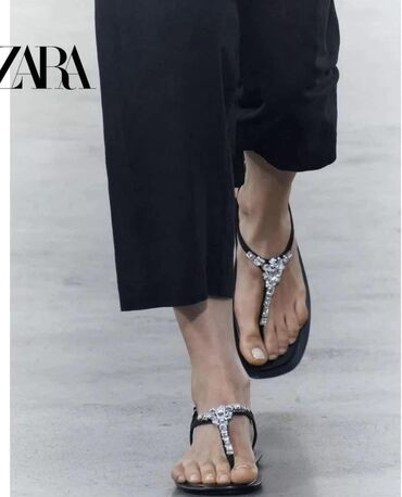 Çəkmələr: Zara, Ölçü: 41, rəng - Qara, Yeni