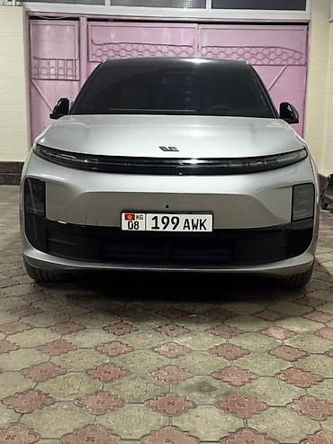 360: Lixiang L6: 2024 г., 1.5 л, Автомат, Бензин, Кроссовер — 1