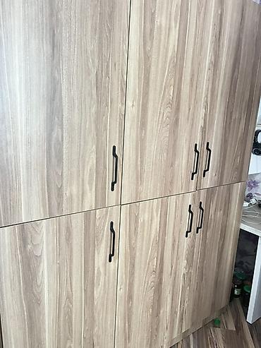 Üçkapılı geyim dolabı - Material: Laminat/LDSP ağac teksturalı səth -